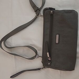 Baggallini Crossbody/Wristlet Bag